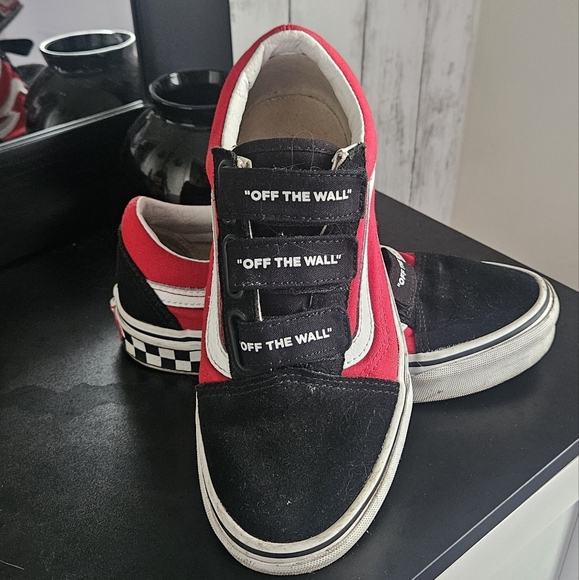 COPY - Vans off the wall limited edition sneakers - Picture 1 of 4